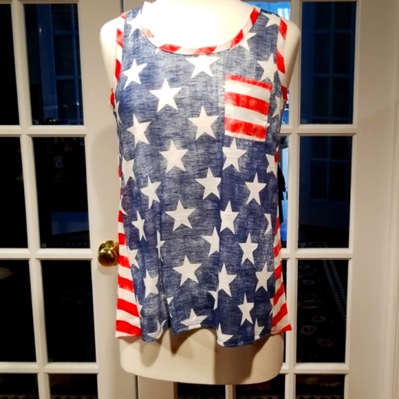 Signature Studio Tops - 😽Signature Studio Faded Stars/Pocket 🌜Tank Top🌛